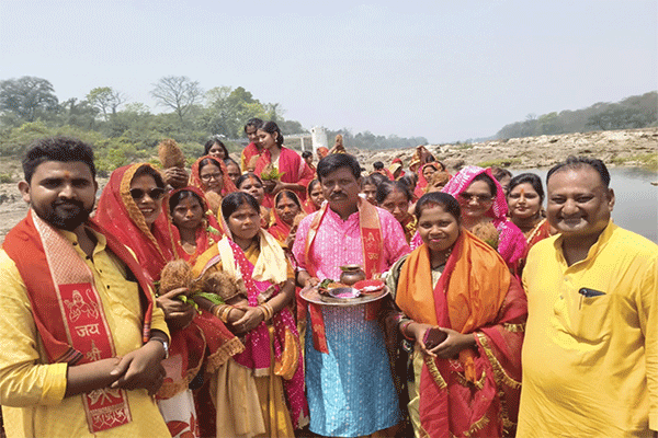 रामगढ़: शीतला माता मंदिर की 23वीं वर्षगांठ, भव्य कलश शोभायात्रा से हुआ शुभारंभ