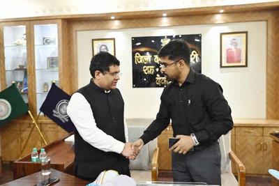 देवघर के नए डीसी शशि कुमार सिंह ने किया पदभार ग्रहण