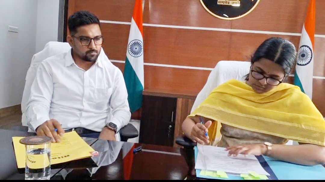 पलामू के 106वें डीसी दिलीप प्रताप सिंह शेखावत ने संभाला पदभार