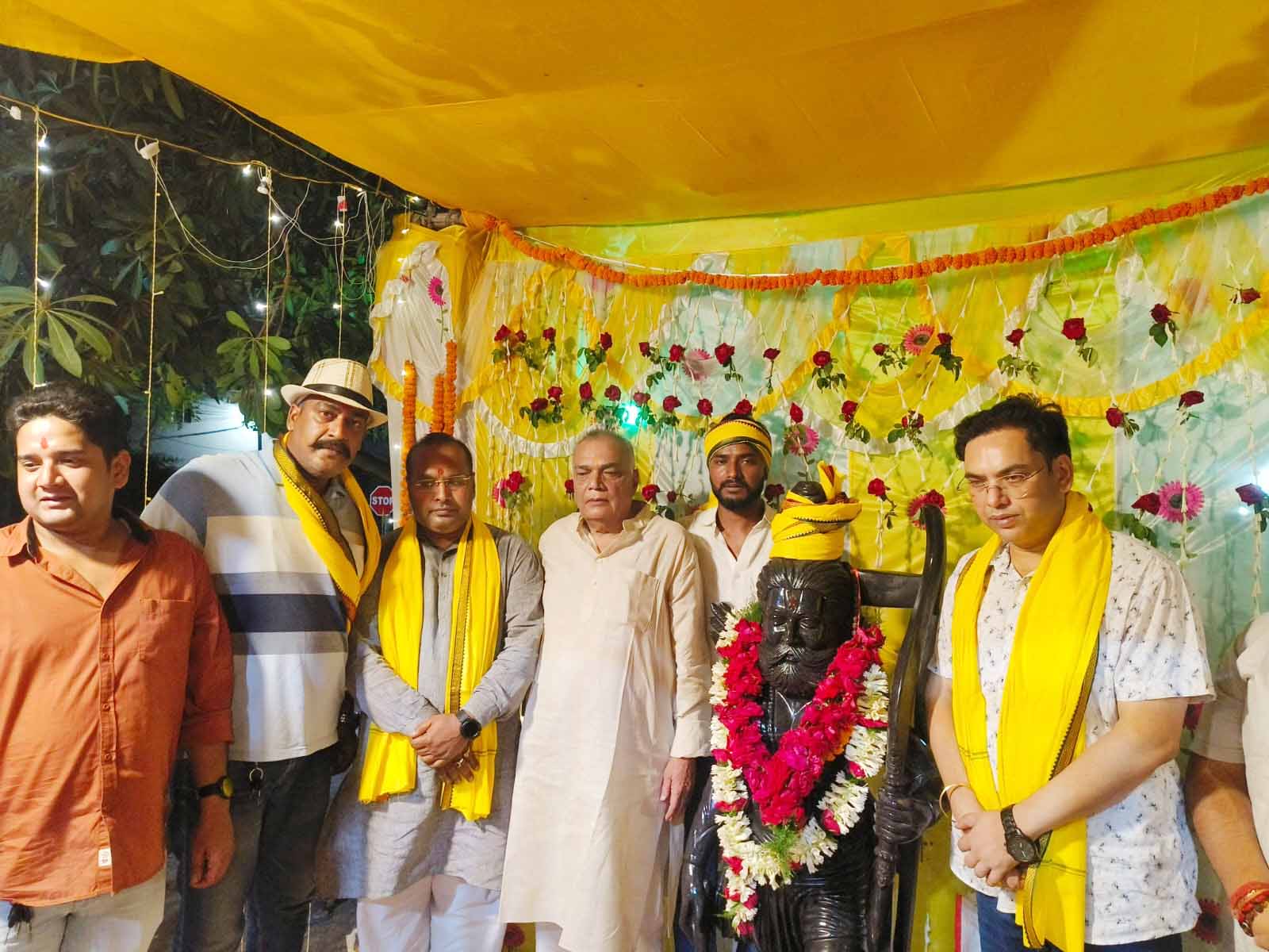 परशुराम जन्मोत्सव की पूर्व संध्या पर दीपोत्सव से जगमगाया देवघर, 19 को निकलेगी शोभायात्रा