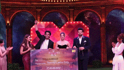 Entertainment News :  MTV Splitsvilla X6 के विनर बने गुल्लू -कायरा, ट्रॉफी के साथ जीता 20 लाख रुपये