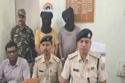 Chakradharpur News : होटल से 36 मजदूर और 6 नाबालिग बच्चे रेस्क्यू, दो तस्कर गिरफ्तार