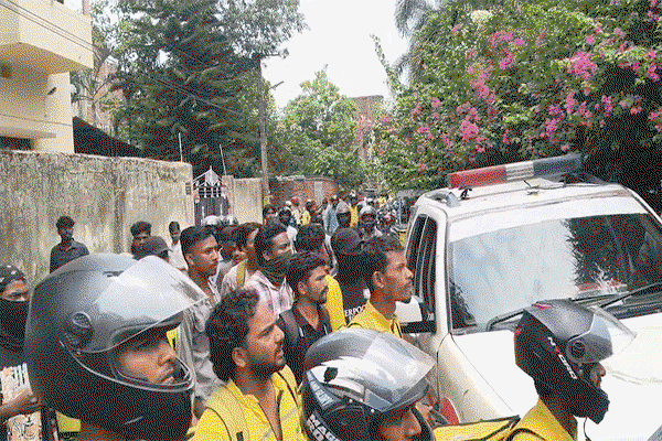 Ranchi News : मोरहाबादी में ब्लिंकिट राइडर के साथ मारपीट के बाद सैंकडों डिलिवरी राइडर का हंगामा