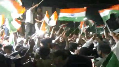 Jharkhand News : 24 दिनों के छात्र आंदोलन के बाद दिखी खुशी, नम हुईं आंखें