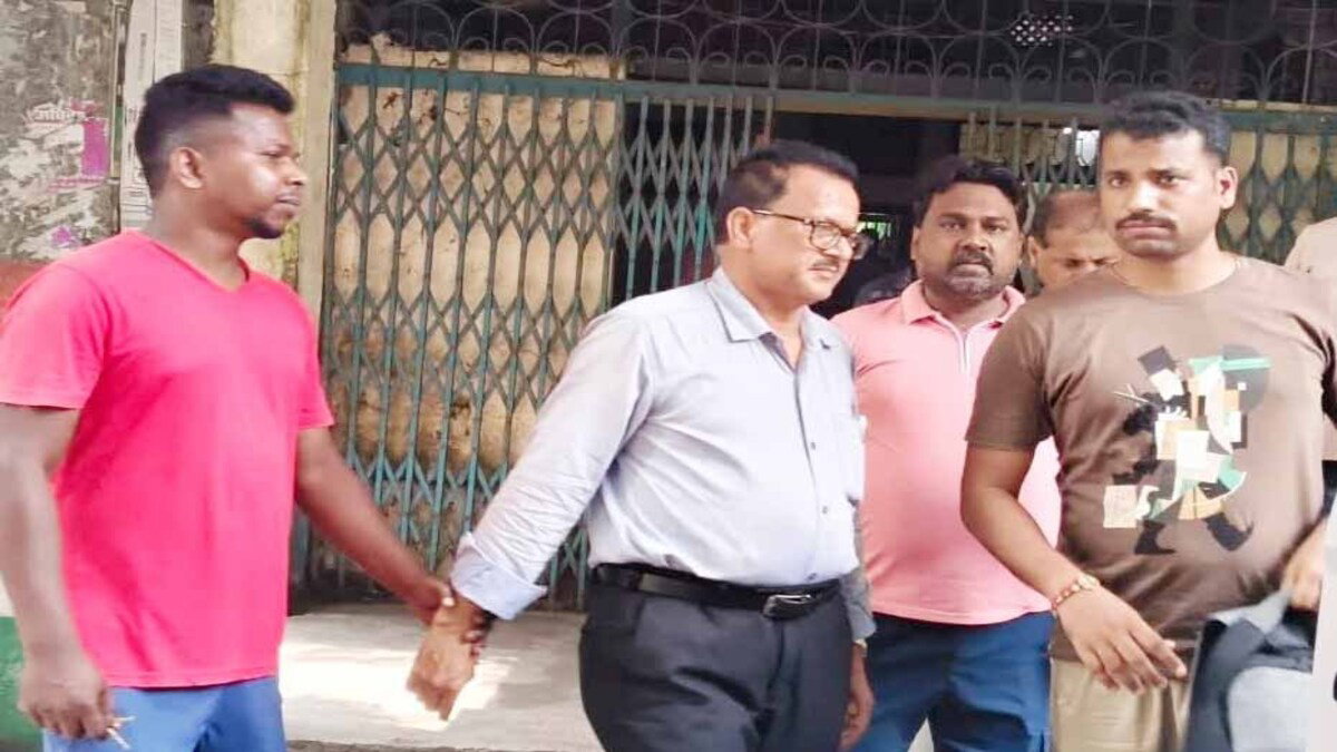Clerk Arrest