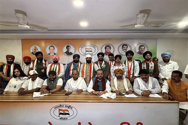 कांग्रेस भवन में सिख समुदाय ने थामा हाथ, संगठन को मिली नई मजबूती