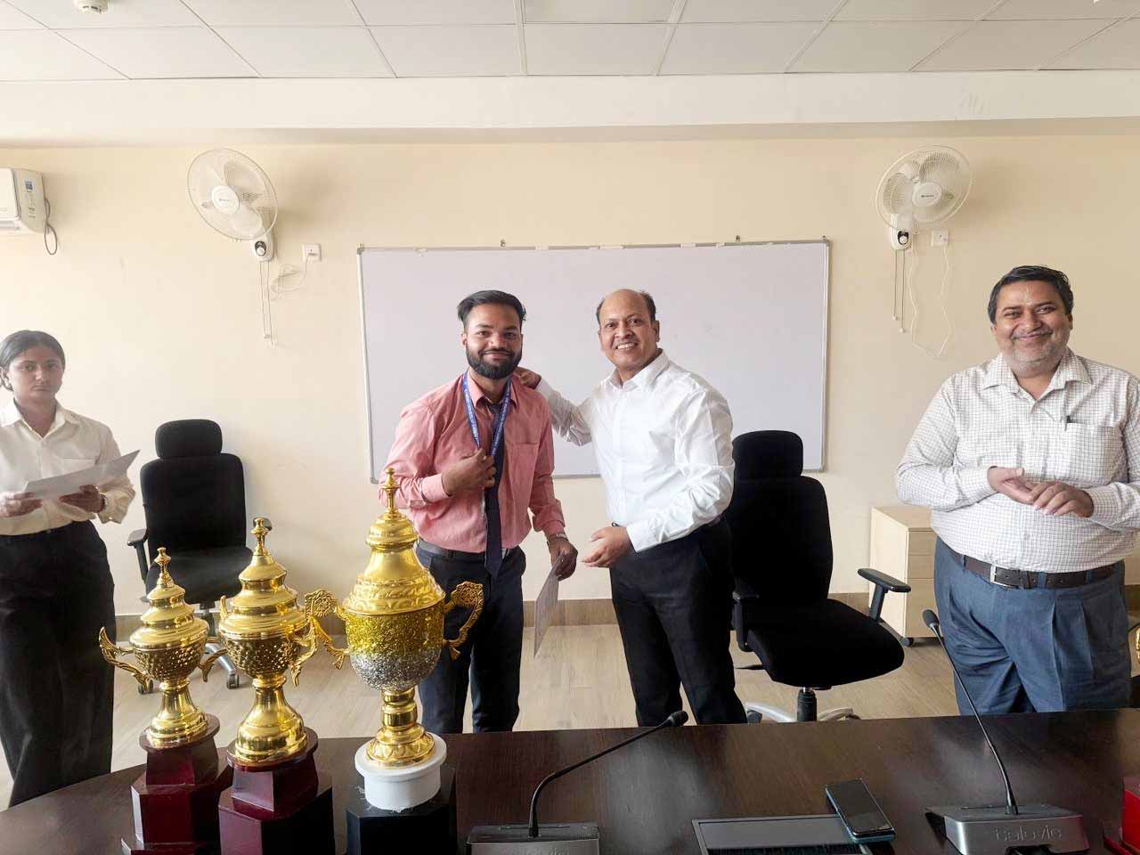 प्रतियोगिता में परिणाम से अधिक भागीदारी महत्वपूर्ण: कुलपति