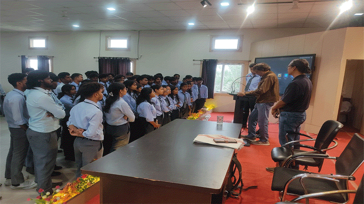 Education News : विश्व फोटोग्राफी दिवस पर गोस्सनर कॉलेज में फोटो जर्नलिज्म सेमिनार