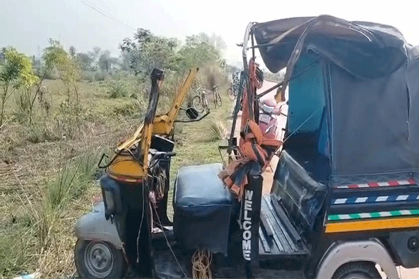 बहरागोड़ा : ट्रक के टक्कर से ऑटो चालक की मौत, चार घायल