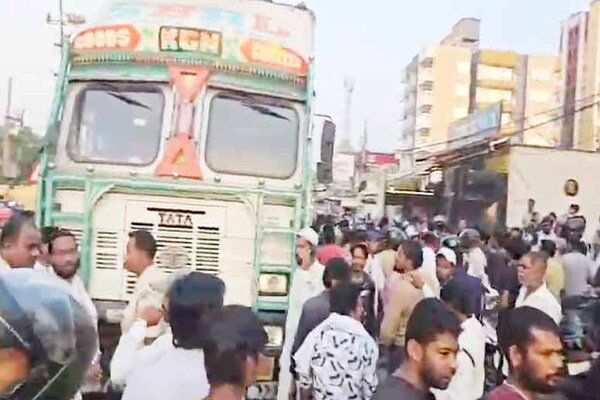 रांची : स्कूटी सवार महिला को ट्रक ने कुचला, मौत