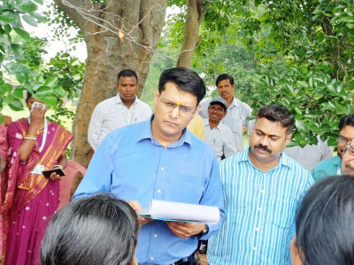झारखंड के शहद को राष्ट्रीय बाजार तक पहुंचाने की तैयारी, हनी माइग्रेशन सेंटर का निरीक्षण