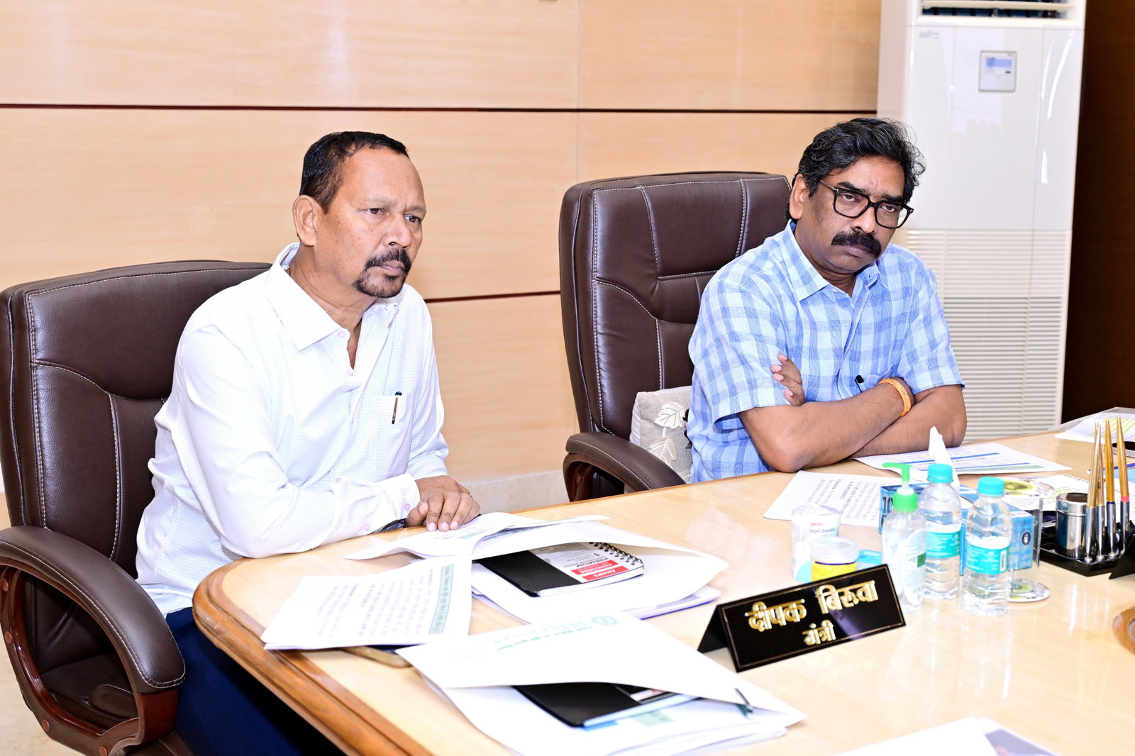 भूमि अभिलेख होंगे डिजिटल, गांव में मिलेगा लाइसेंस, CM ने अधिकारियों को दिए सख्त निर्देश