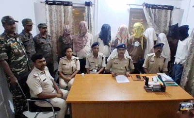 Dhanbad News : अंतरराज्यीय साइबर गिरोह का भंडाफोड़, 9 गिरफ्तार