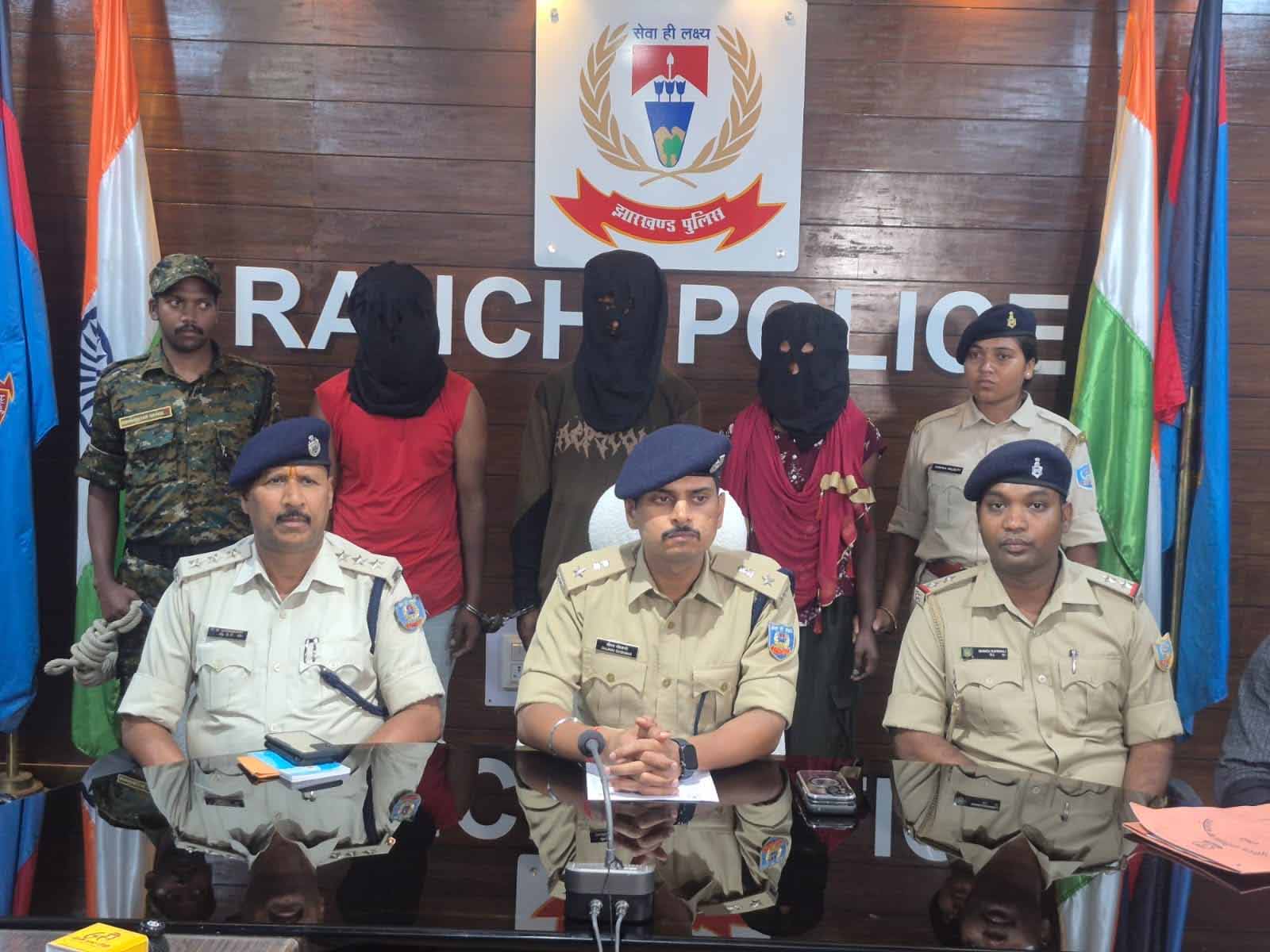 Ranchi News : मांडर में सुतली बम से हमला करने के आरोप में 3 गिरफ्तार