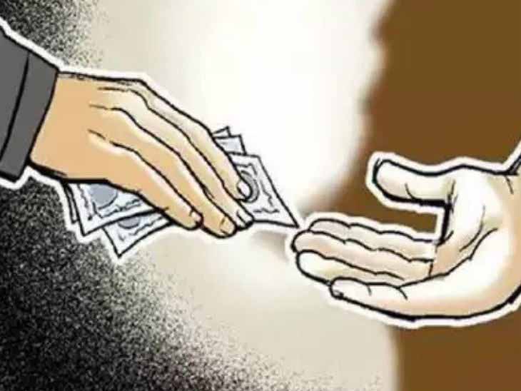 नालंदा : निगरानी की टीम ने पंचायती राज पदाधिकारी को घूस लेते किया गिरफ्तार