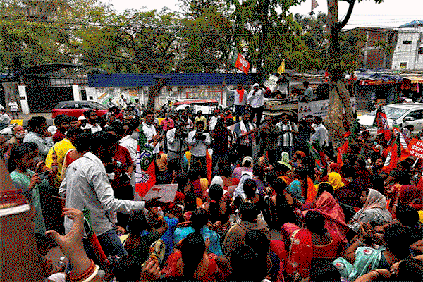मेडिकल छात्रा रेप केस : BJP का प्रदर्शन, SSP कार्यालय घेराव की कोशिश, पुलिस ने रोका