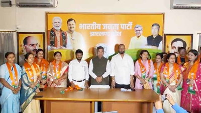 पूर्व पार्षद रश्मि सिंह समेत सैकड़ों कार्यकर्ता भाजपा में शामिल, 25 अप्रैल की महिला आक्रोश रैली पर फोकस