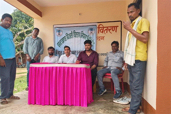 Jamtara News  : बिजली बिल सुधार शिविर का आयोजन, कई मामलों का ऑन द स्पॉट समाधान