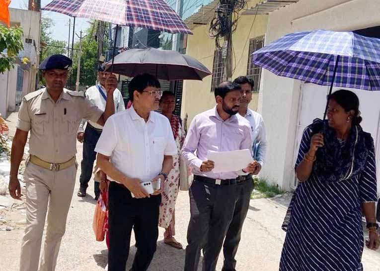 Ranchi News : हाउस लिस्टिंग कार्यों का अपर नगर आयुक्त ने किया निरीक्षण