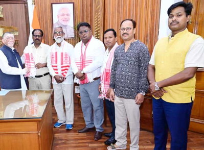 Ranchi : आदिवासी छात्र संघ ने परिसीमन व सरना धर्म कोड को लेकर राज्यपाल को सौंपा ज्ञापन