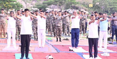 अंतर्राष्ट्रीय योग दिवस पर झारखंड जगुआर में योग शिविर, स्वस्थ जीवन का दिया संदेश