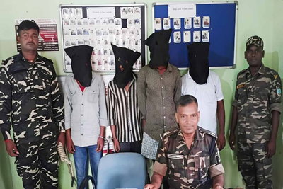 Deoghar : चार साइबर ठग गिरफ्तार, फर्जी कस्टमर केयर बन करते थे ठगी