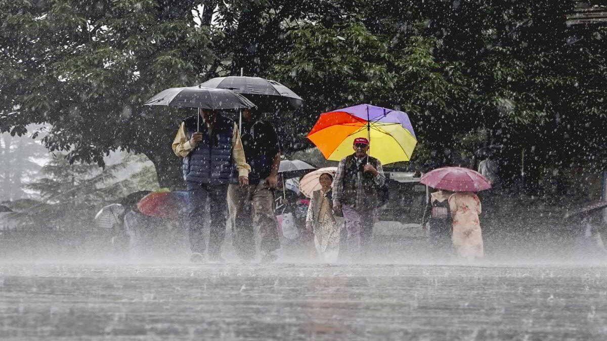 Jharkhand Weather : फिर बदलेगा मौसम, 23 अगस्त को 6 जिलों में भारी बारिश का अलर्ट