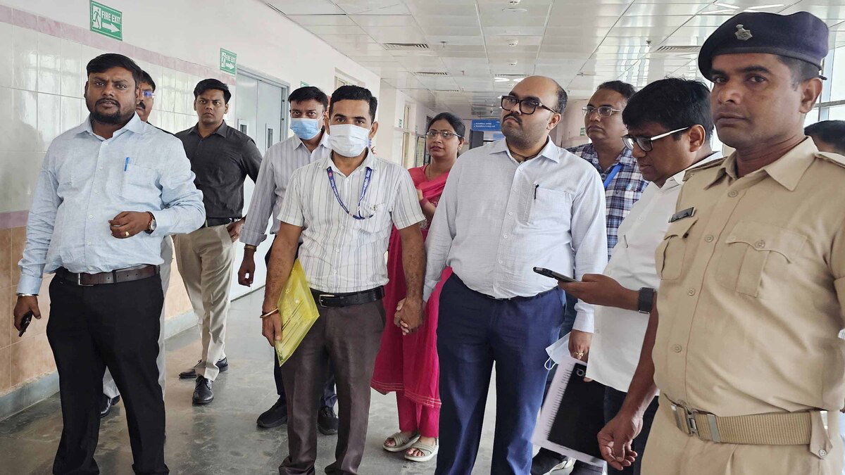 रांची सदर अस्पताल पहुंची बिहार की स्वास्थ्य टीम, आयुष्मान योजना की सेवाओं को समझा