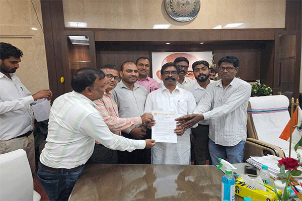 मनरेगा कर्मियों की हड़ताल पर सरकार से वार्ता तेज, 31 मार्च तक बकाया भुगतान का भरोसा