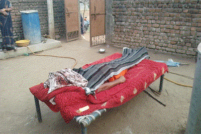 Latehar News : पिता ने डांटा तो बेटे ने कुदाल से मारकर की हत्या