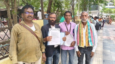 Ranchi News : आंदोलनकारियों को 50-50 हजार सम्मान पेंशन देने की मांग, DC को सौंपा ज्ञापन