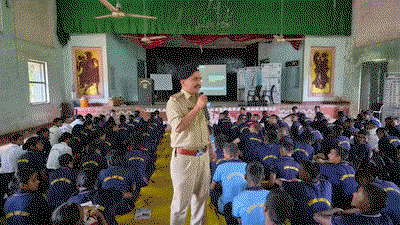 Ranchi News :  बिरसा विकास विद्यालय में NCC Camp का आयोजन, छात्रों को साइबर अपराध व नशामुक्ति के खिलाफ किया जागरूक