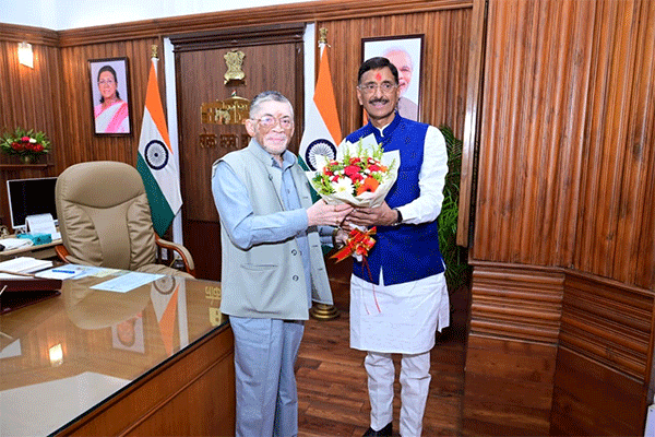 राज्यपाल को सांसद सांस्कृतिक महोत्सव सह स्वदेशी मेला का निमंत्रण