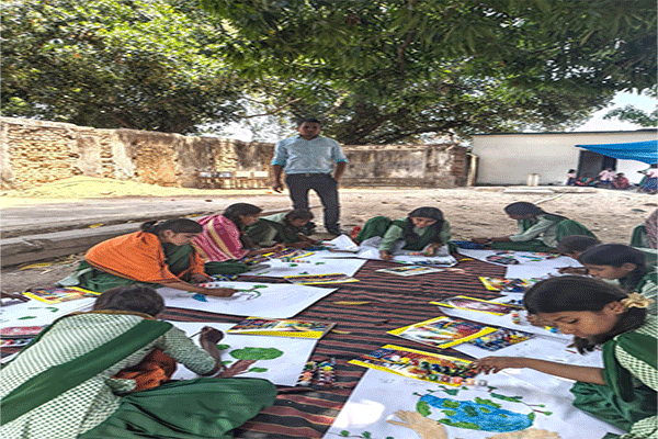 लातेहार : विश्व पृथ्वी दिवस पर डीवीसी ने किया जागरूकता व रचनात्मक गतिविधियों का आयोजन