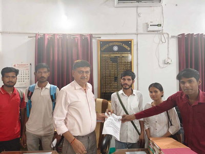 आरयू में सेमेस्टर-2 के अंक पत्र जारी करने की मांग, आइसा ने परीक्षा नियंत्रक को सौंपा ज्ञापन