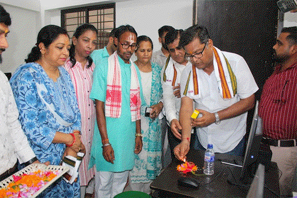 Chakradharpur  News : एकल ग्रामोत्थान में निःशुल्क कंप्यूटर व सिलाई प्रशिक्षण केंद्र का हुआ उद्घाटन