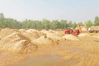 LAGATAR IMPACT: NGT की रोक से पहले बालू घाट शुरू कराने में विभाग सक्रिय, 22 मई को 4 और घाटों का हुआ एग्रीमेंट