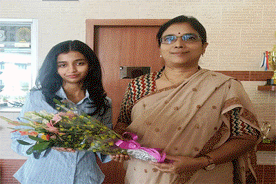 Ranchi News : DPS की छात्रा ने CBSE 12वीं में फूल अंक लाकर बनी राष्ट्रीय टॉपर