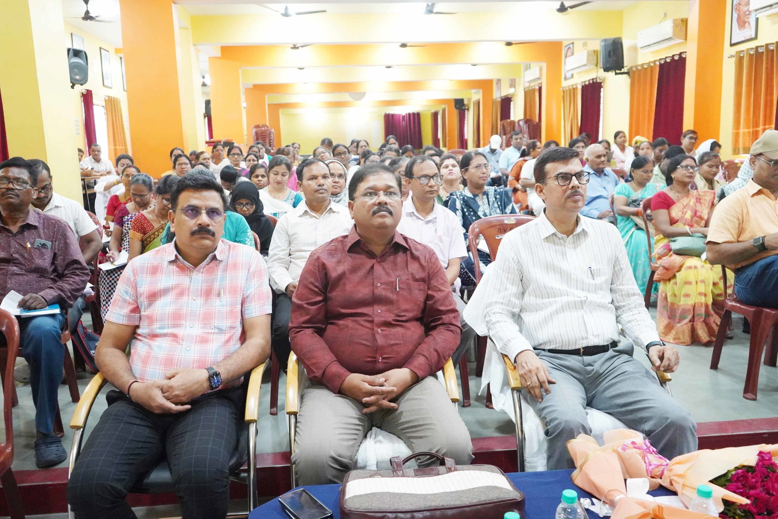 Jamshedpur : मतदाता सूची पुनरीक्षण को लेकर बीएलओ को मिला प्रशिक्षण