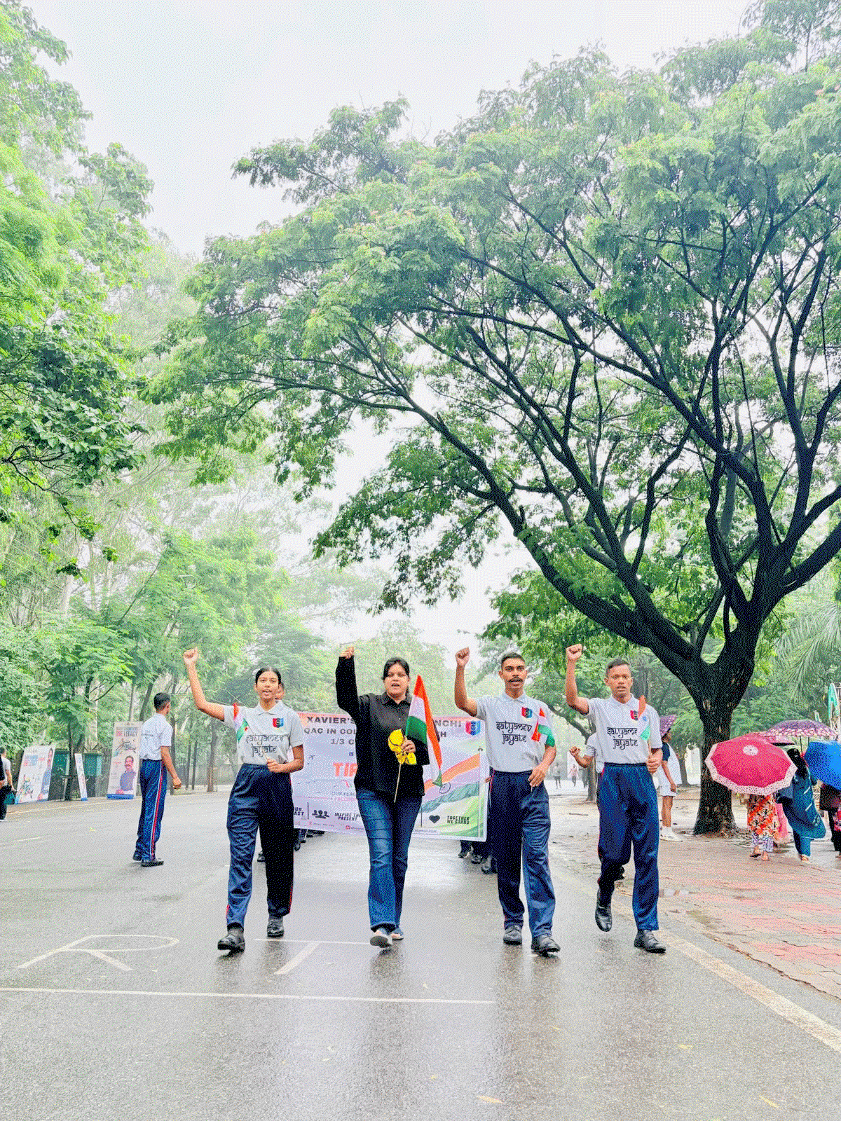 Education News : संत जेवियर्स कॉलेज के NCC कैडेट्स ने निकाली तिरंगा यात्रा
