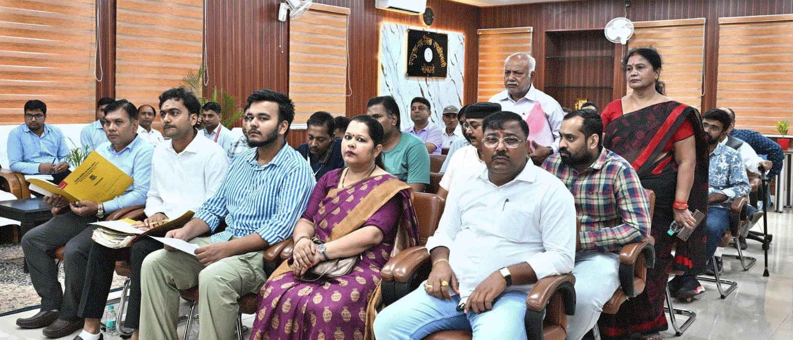 Bokaro News : DC ने प्रदूषण, रोजगार व यातायात समेत विभिन्न मुद्दों पर 15 दिनों में मांगा रिपोर्ट