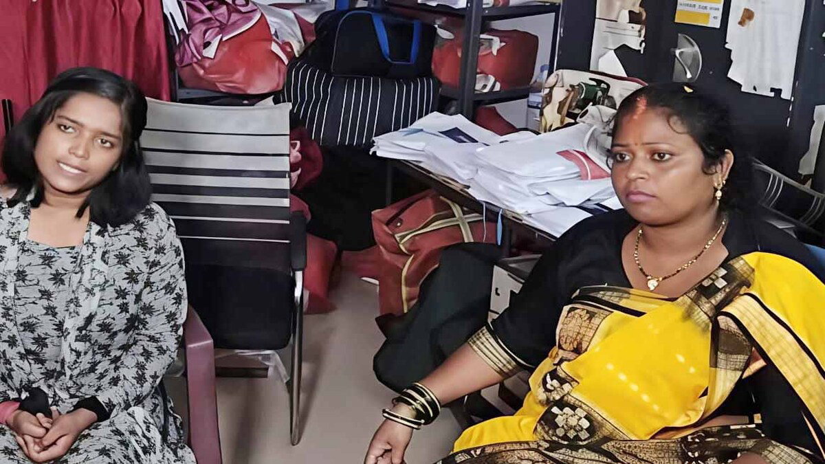 Ranchi News : अभ्यर्थियों के समर्थन में पहुंचीं अमीषा प्रसाद को पुलिस ने किया डिटेन
