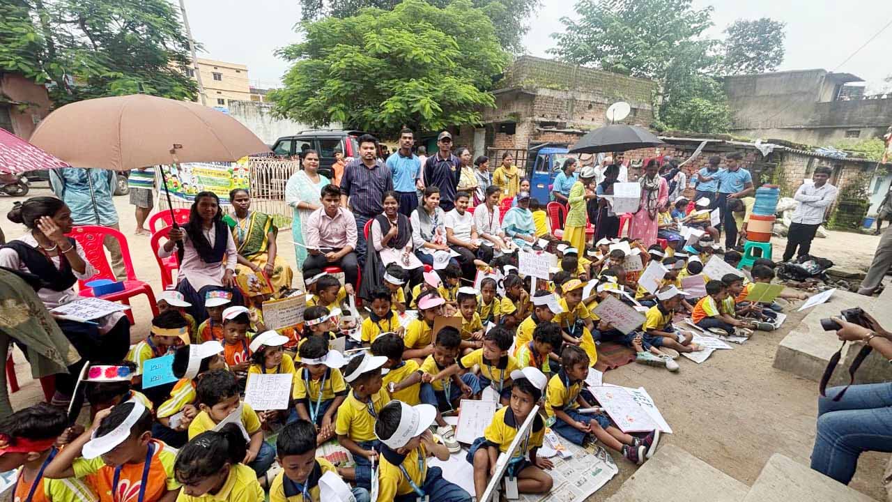 Ranchi News : प्रकृति को संरक्षित कर अपने बच्चों के लिए प्रदूषण मुक्त वातावरण बनाएं - मेयर