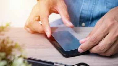 स्मार्टफोन स्क्रीन प्रोटेक्टर के लिए अनिवार्य हुए BIS मानक, निम्न गुणवता पर लगेगी लगाम