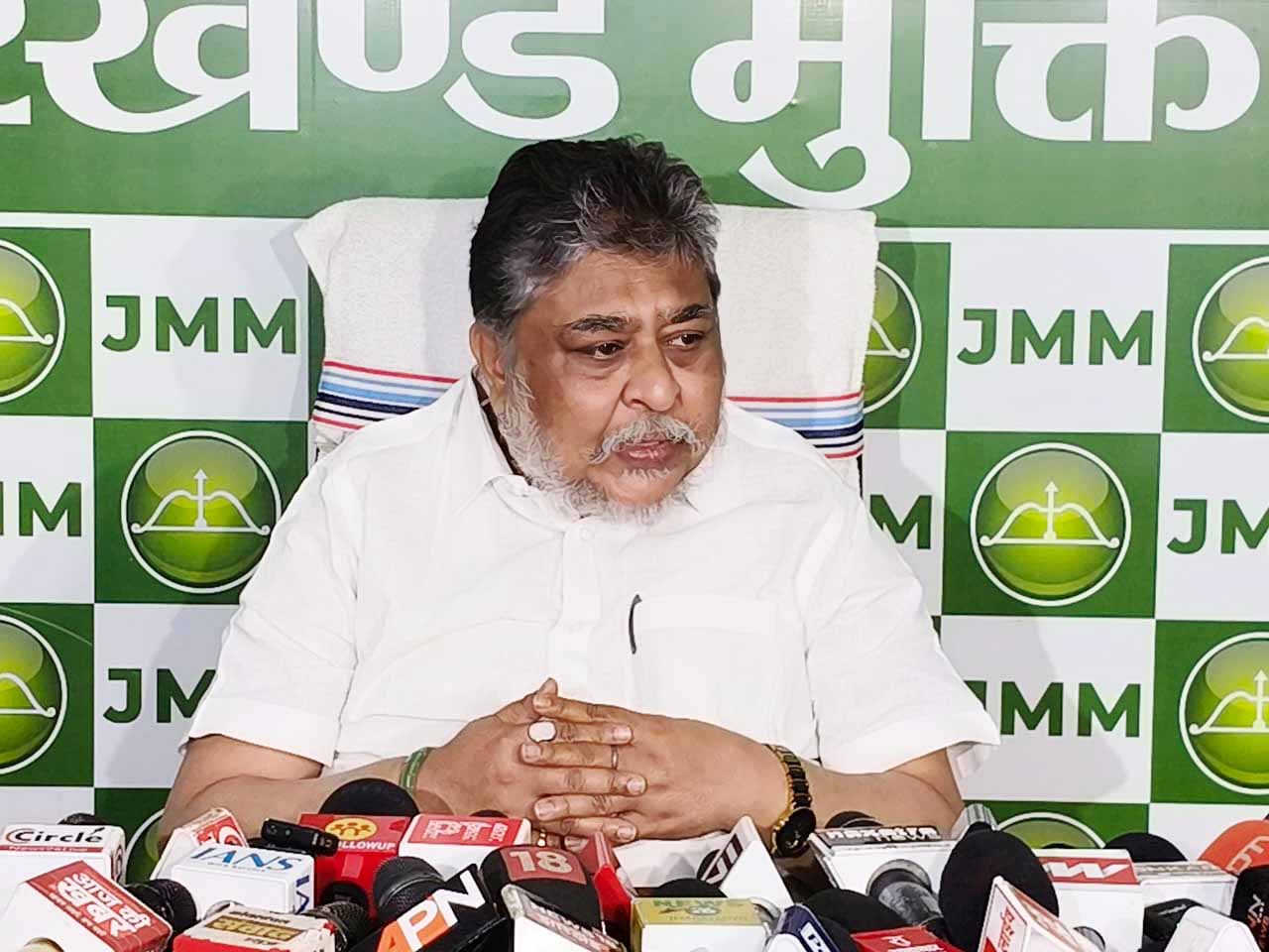 सुप्रियो भट्टाचार्य का केंद्र पर हमला, वैश्विक संकट व चुनावी रणनीति पर उठाए सवाल