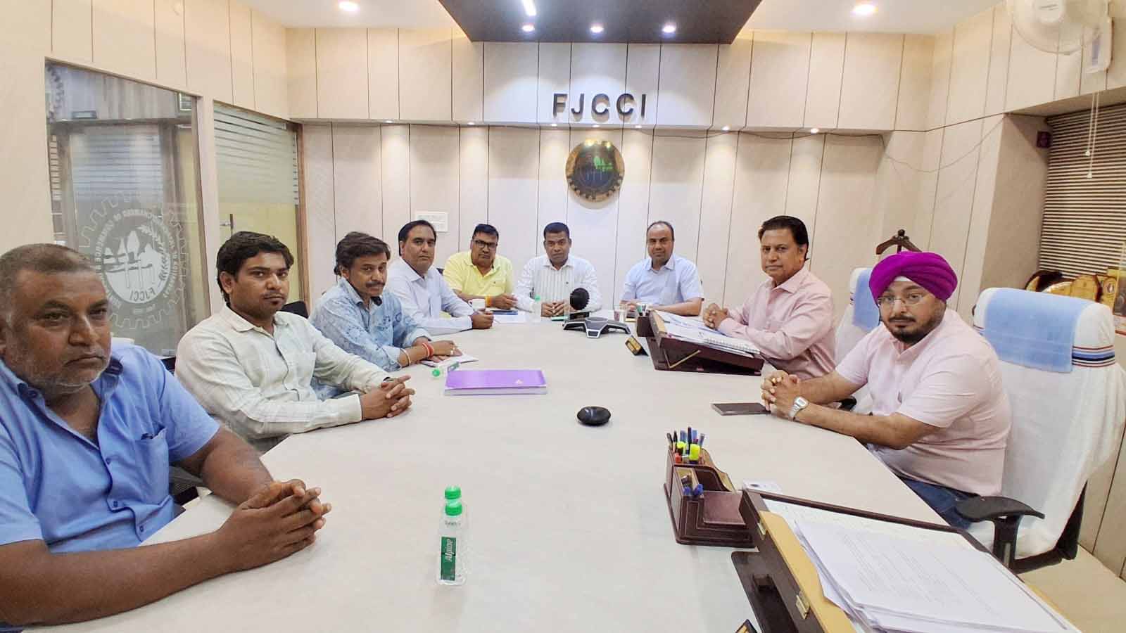 हीट वेव से बचाव को लेकर श्रम विभाग व चैंबर की बैठक, प्रतिष्ठानों में जरूरी व्यवस्था करने की अपील