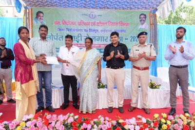 चाईबासा में दत्तोपंत ठेंगड़ी रोजगार मेला आयोजित, युवाओं की उमड़ी भीड़