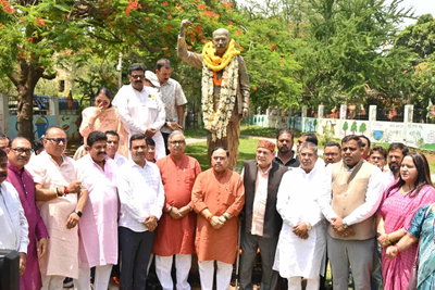 Ranchi : डॉ श्यामा प्रसाद मुखर्जी के बलिदान दिवस पर भाजपा ने दी श्रद्धांजलि