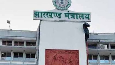 Jharkhand News : 25 साल पुराना ढांचा, बढ़ा काम, पथ निर्माण विभाग में इंजीनियरों की कमी