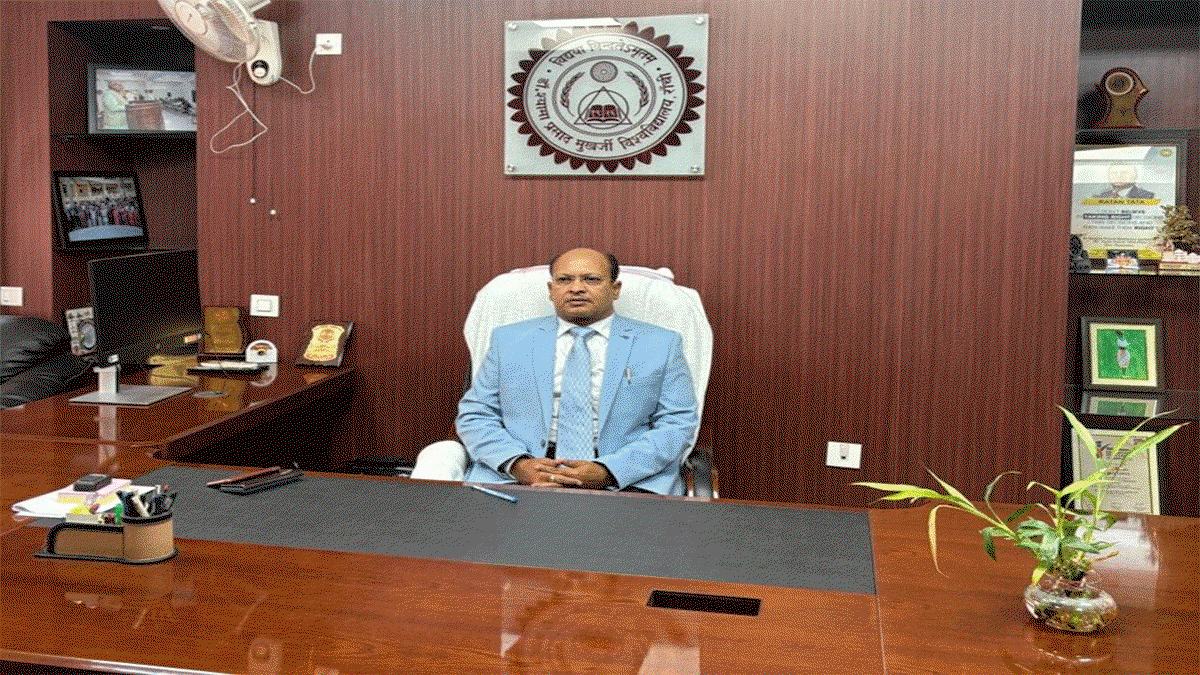 Dr. Rajiv Manohar